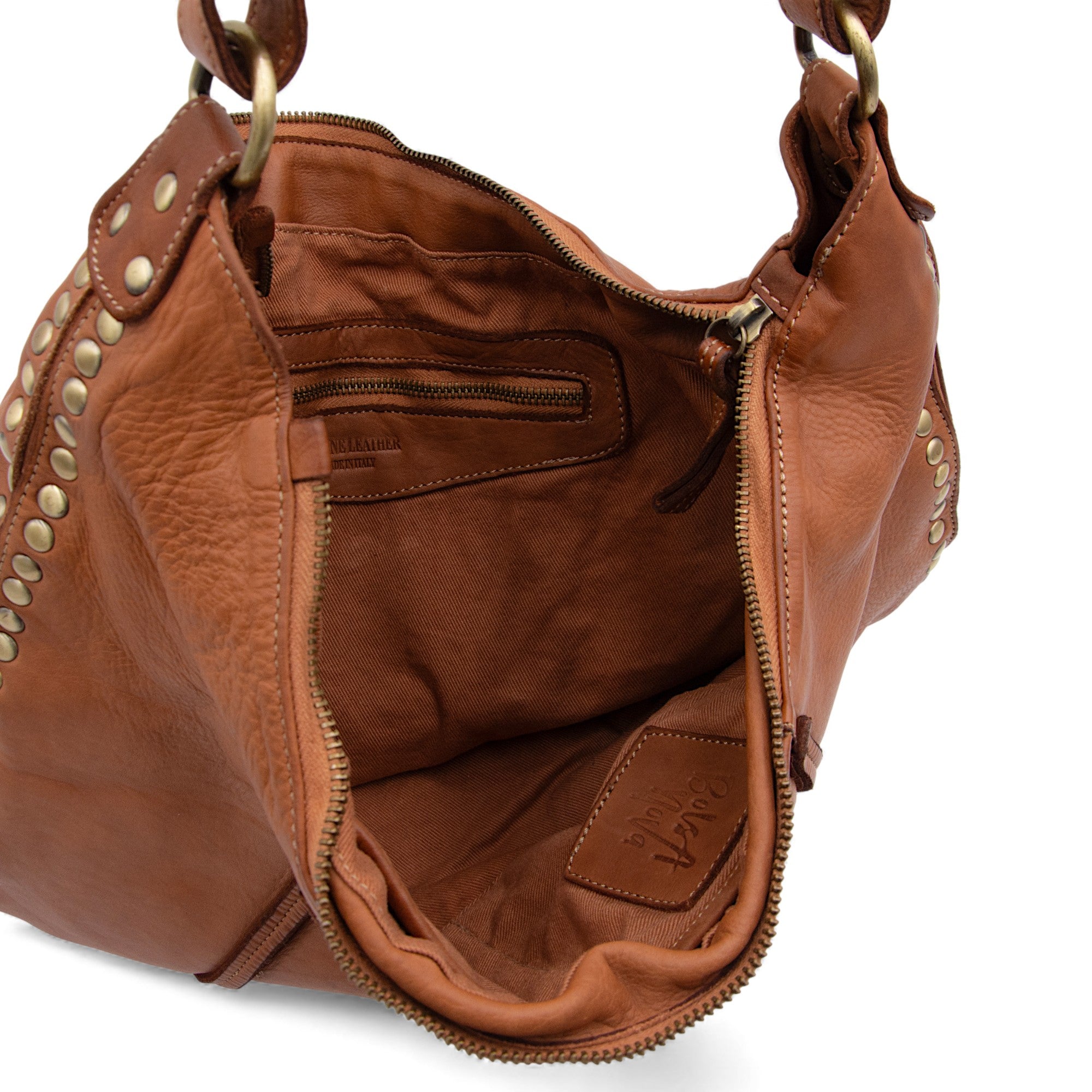 Anna Hobo in Cognac