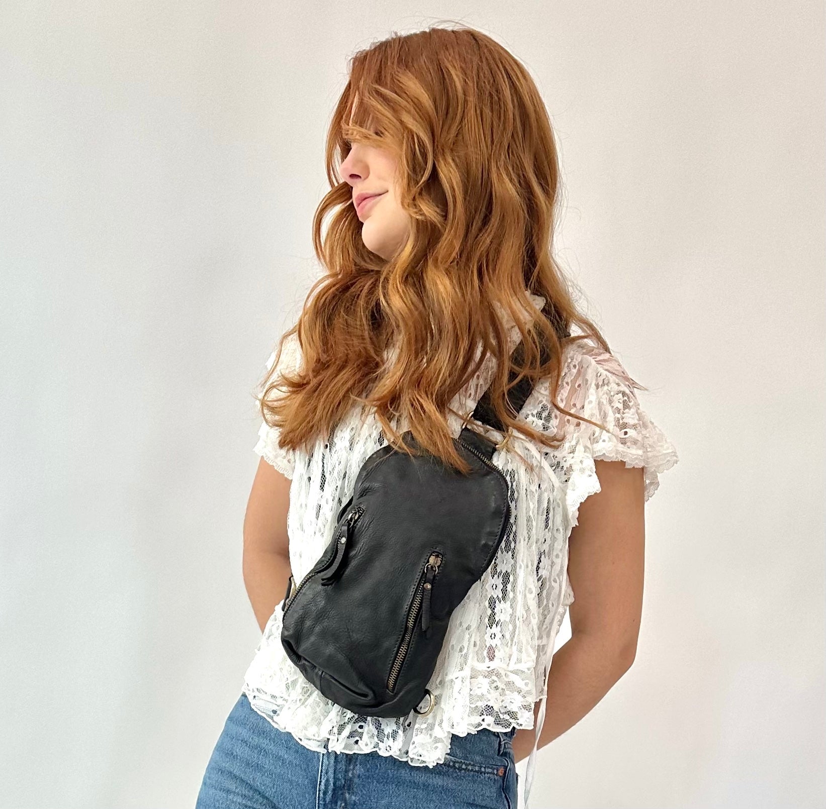 Logan Sling in Black