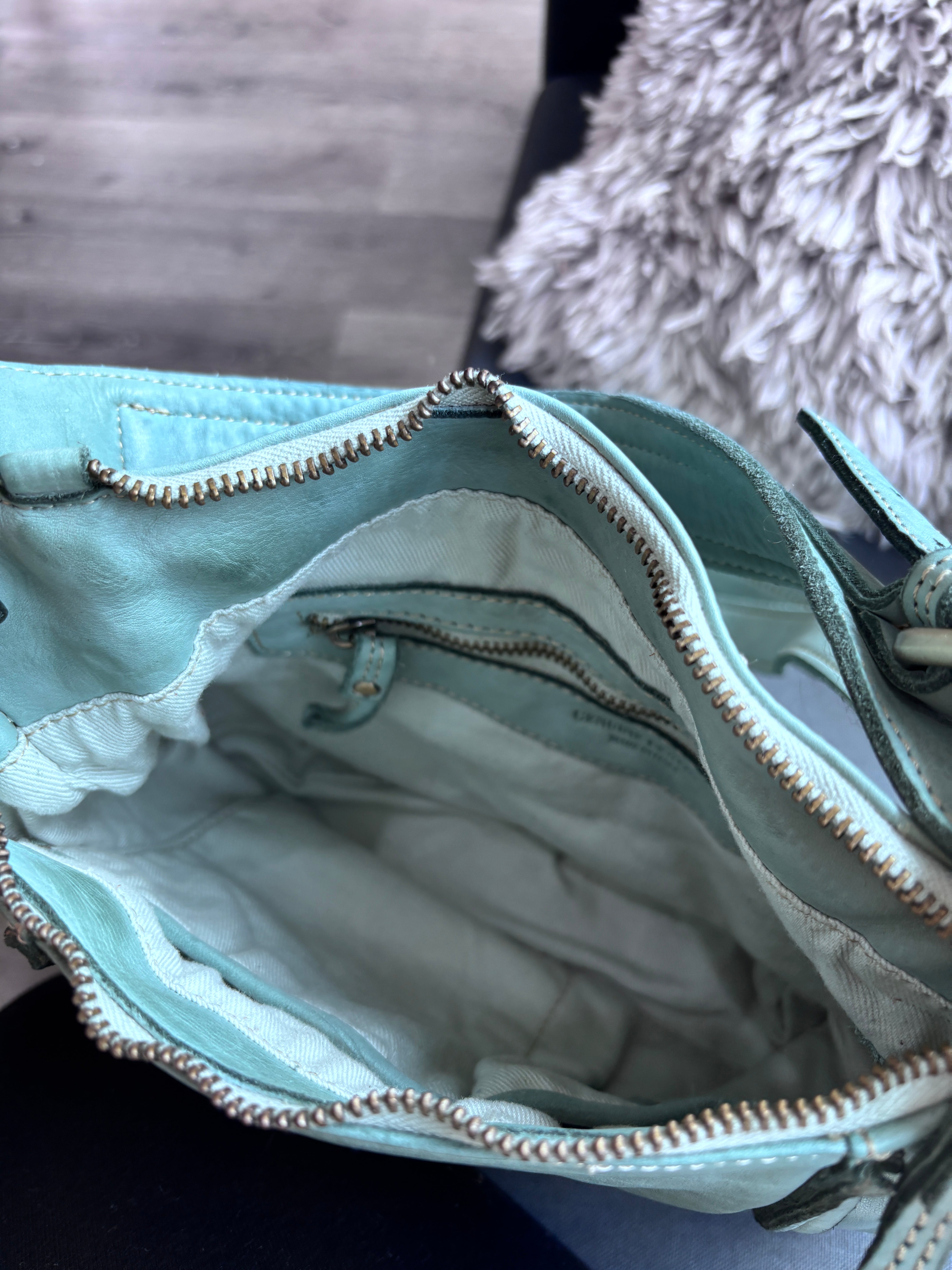 Sample Sale - Annalisa Crossbody in Pistachio