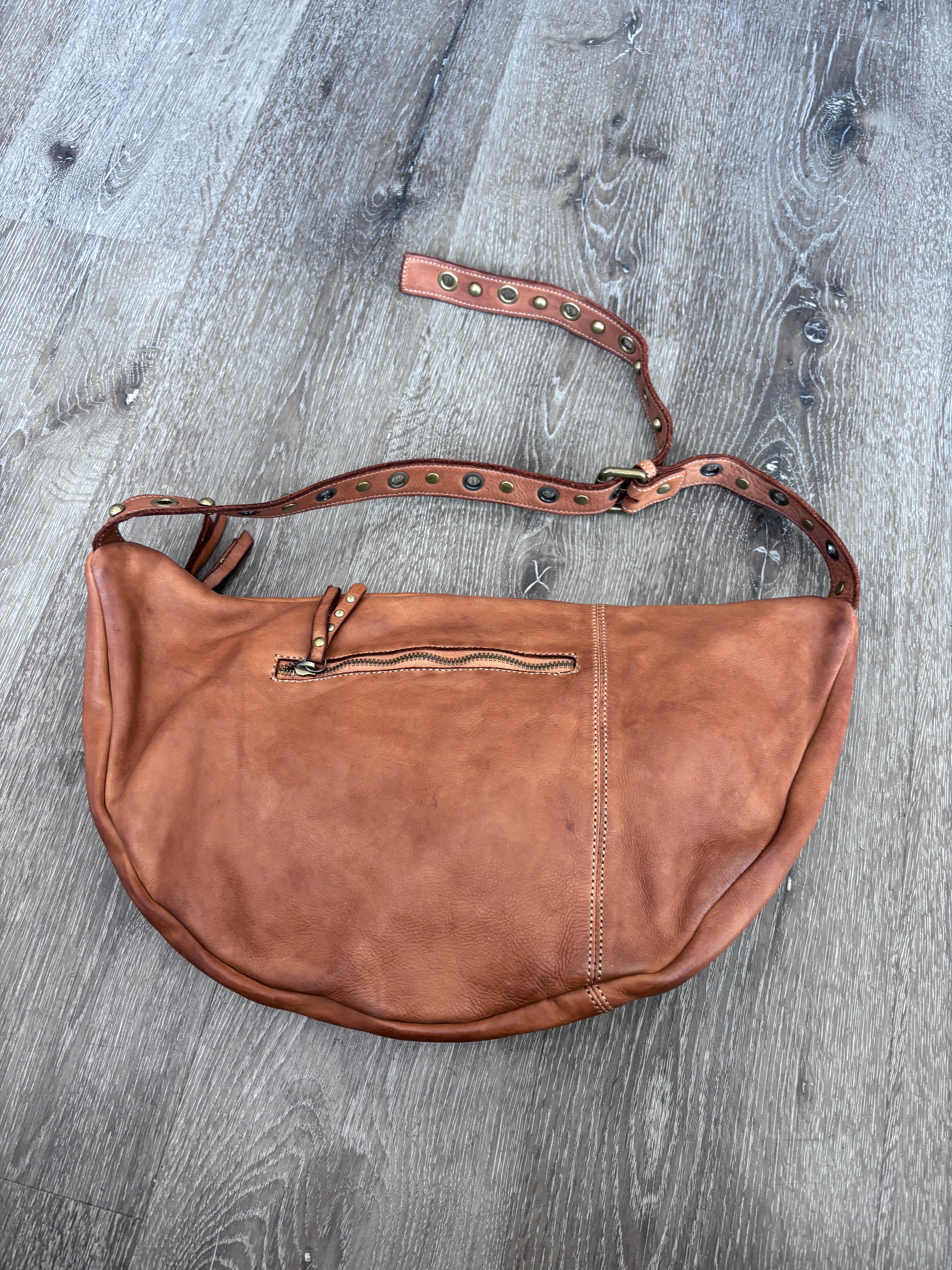 Sample Sale - Bella Sling in Black