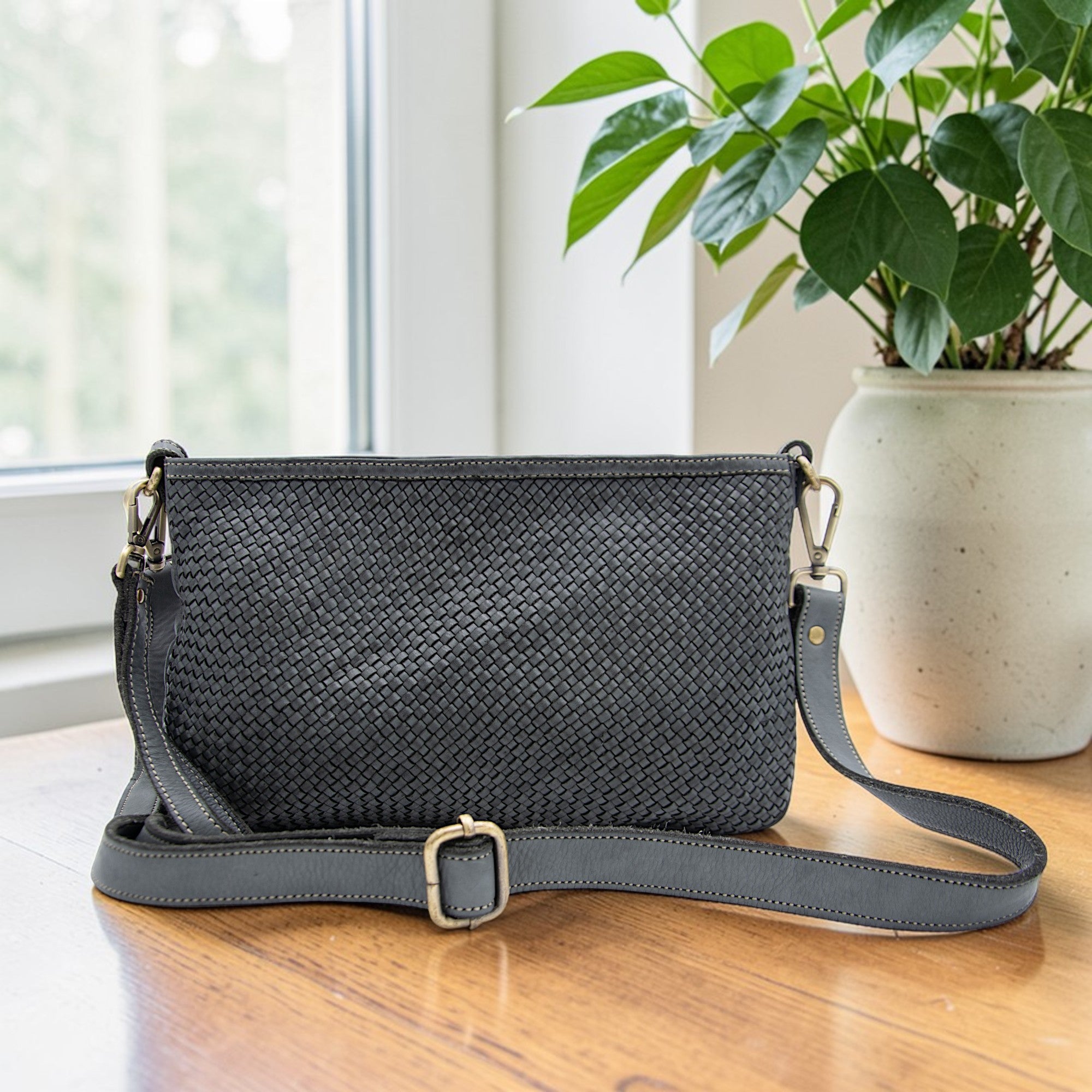 Laura Woven Crossbody in Grey