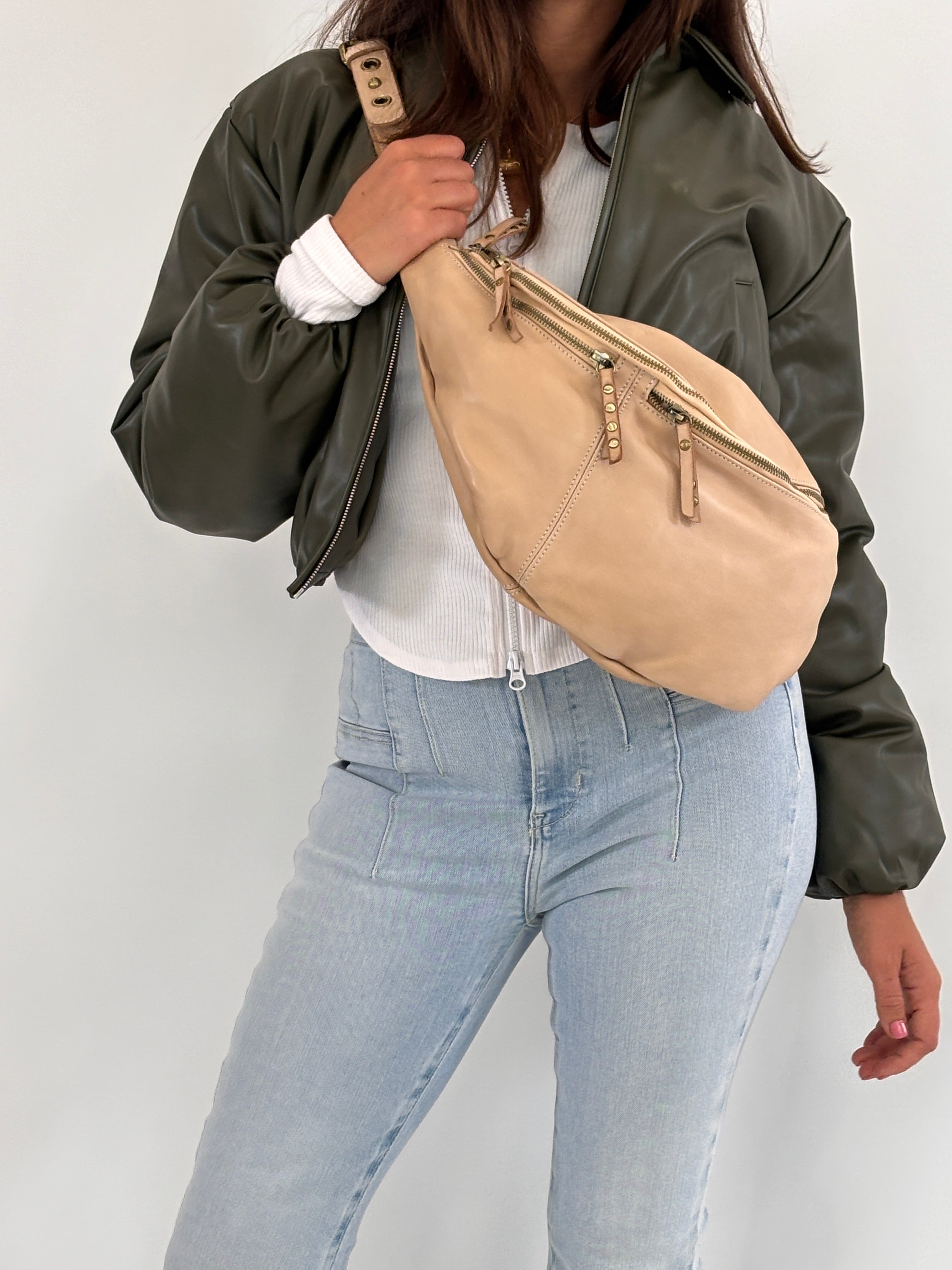 Bella Large Sling in Light Taupe