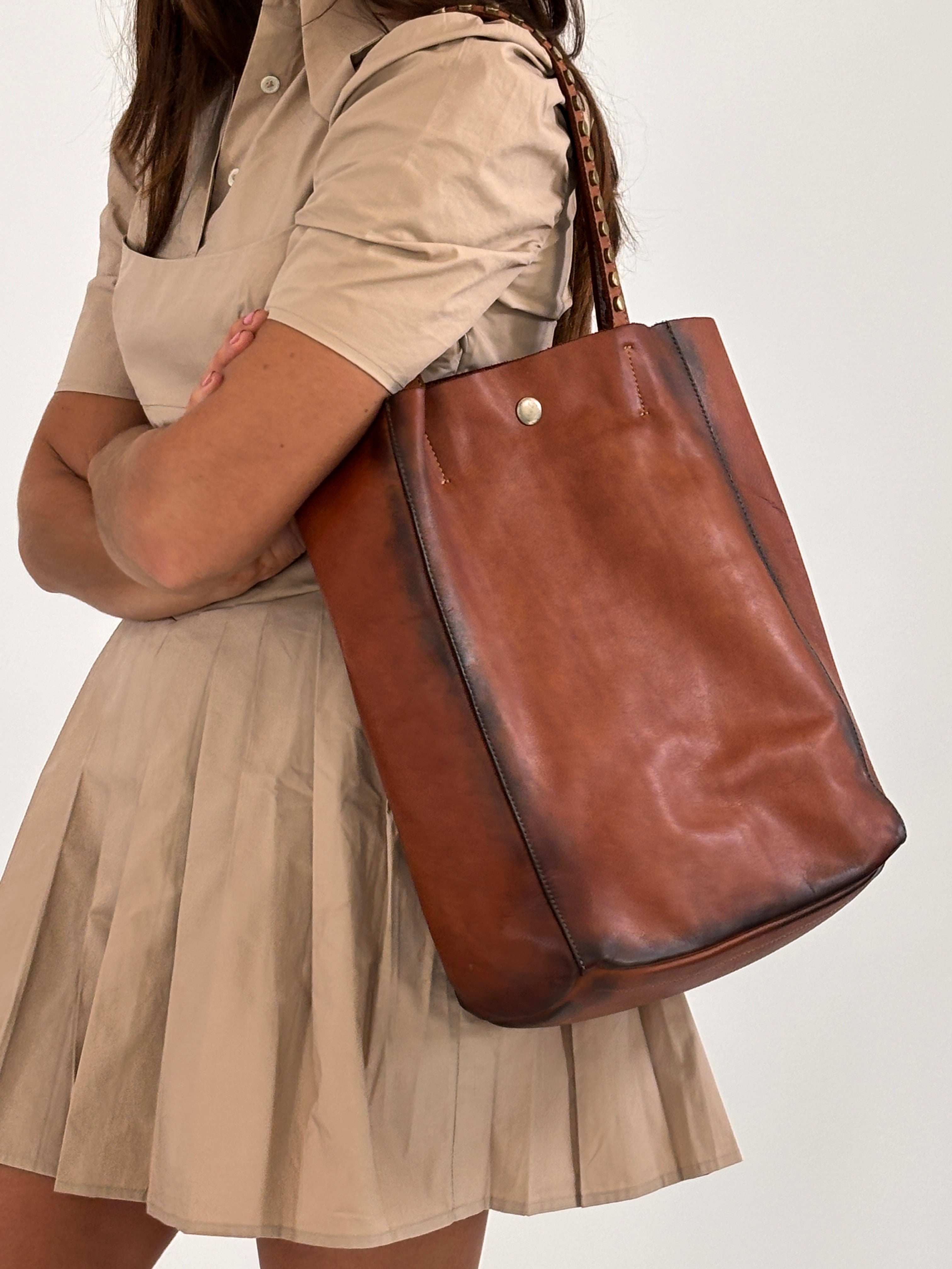 Wanderlust Tote in Cognac